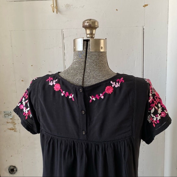 Catherine Malandrino Floral Embroidered Pink on Black Popover Dress - Picture 6 of 16